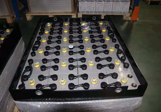 叉車(chē)蓄電池內(nèi)部活性物質(zhì)的接觸
